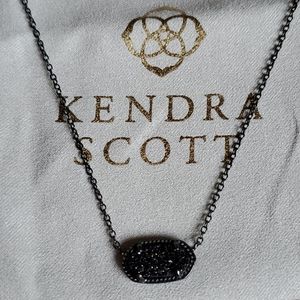 Kendra Scott necklace
